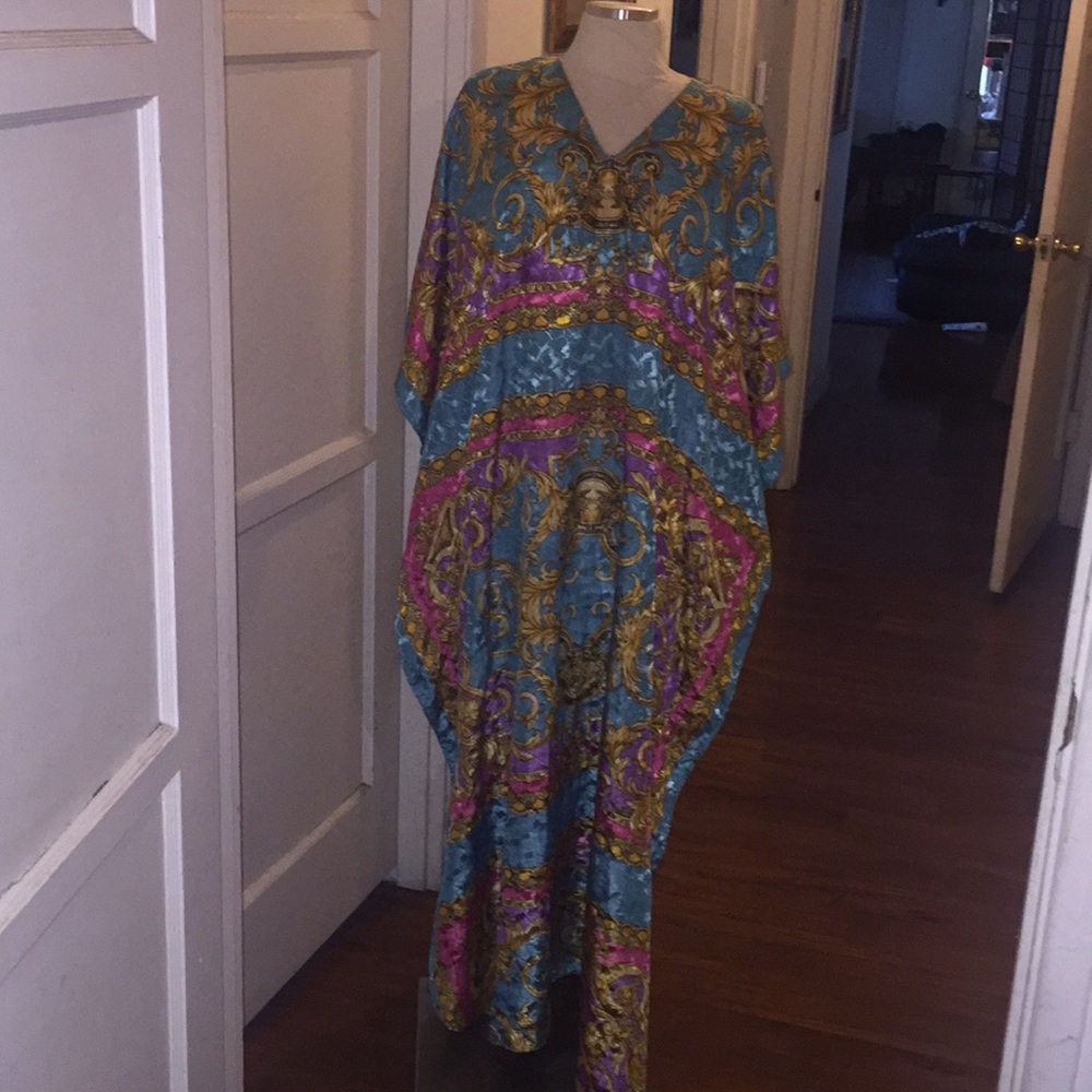 Vintage large dress with faux Versace gold design✨